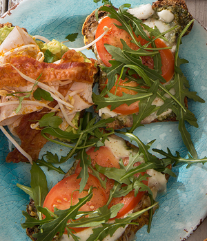 Gerookte kipfilet sandwich 