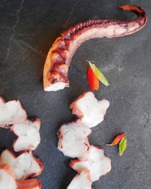 Octopus met venkel en rode paprika