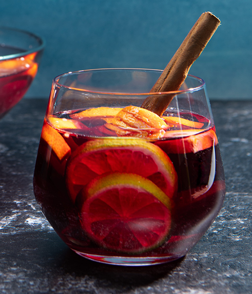 Kruidige winter glüh sangria