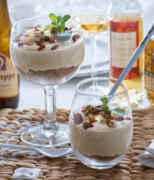 Mango-banaancheesecake in een glas