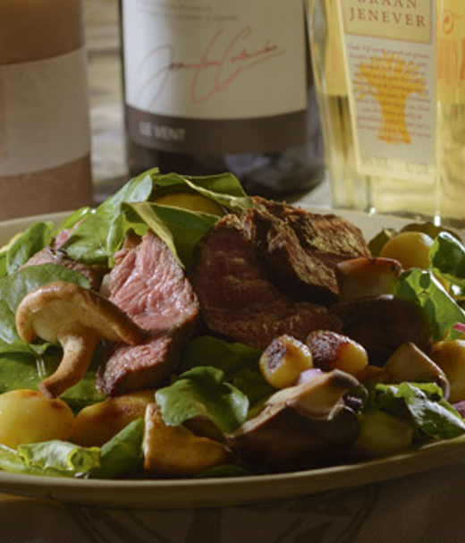 Speciale biefstuk salade met hazelnootjes