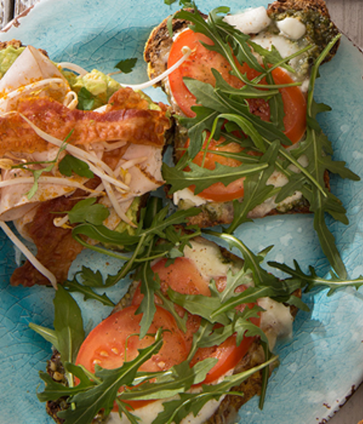 Gerookte kipfilet sandwich 